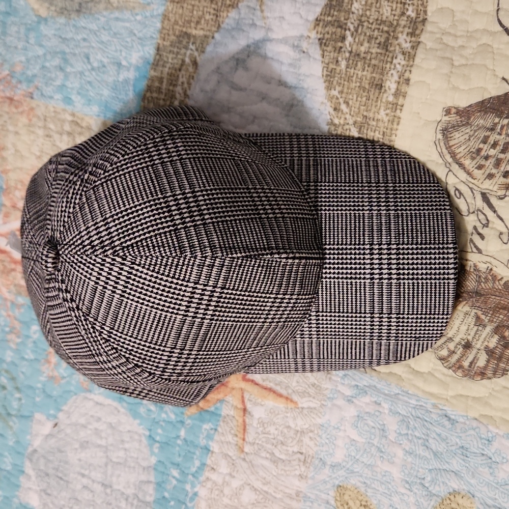 houndstooth baseball cap, black and white